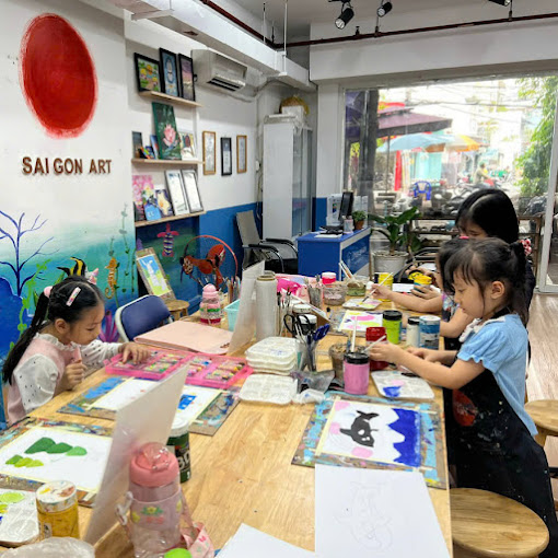 Lớp vẽ saigon art