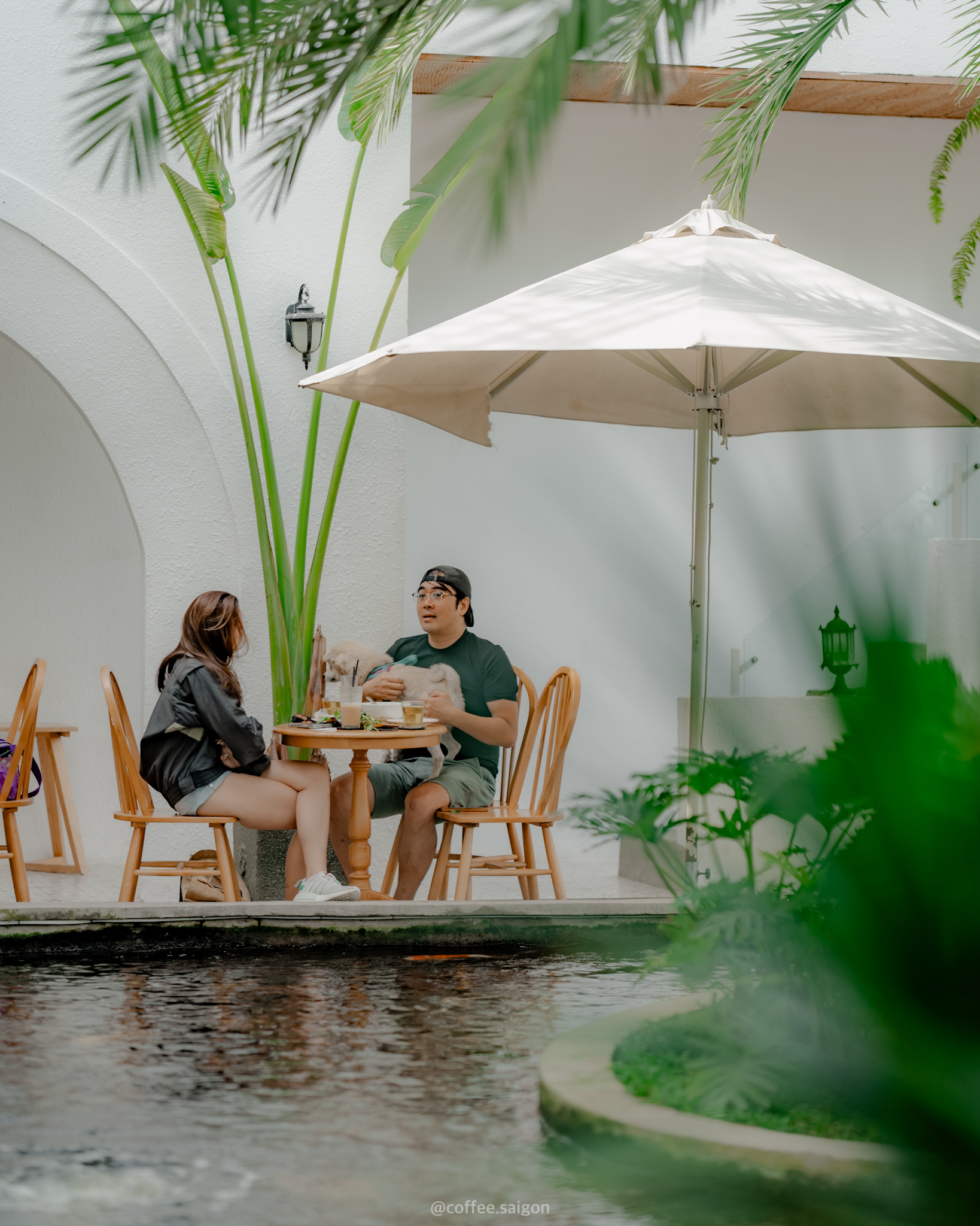 Pet-Friendly Coffee Shop